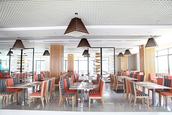 Nhà hàng Phoenix khách sạn Dragon Sea Sầm Sơn