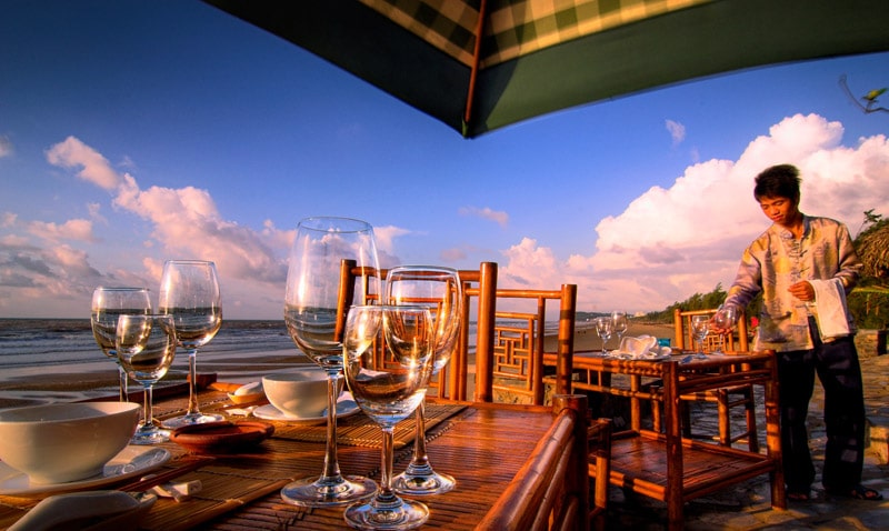 Nhà hàng Ngư Ông tại Vạn Chài Resort Sầm Sơn