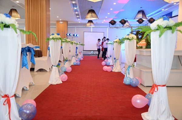 Không gian tiệc cưới tại KS Dragon Sea