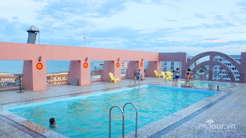 khách sạn có bể bơi ở sầm sơn