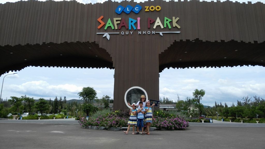 FLC Zoo Safari Park